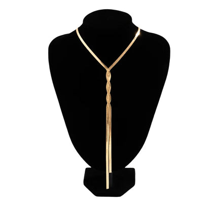 Collier à maillons torsadés